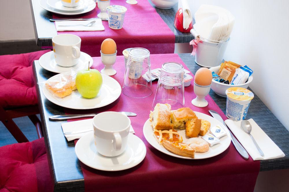 Relais Cola Di Rienzo Bed & Breakfast Rome Bagian luar foto