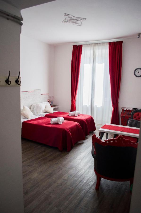 Relais Cola Di Rienzo Bed & Breakfast Rome Bagian luar foto