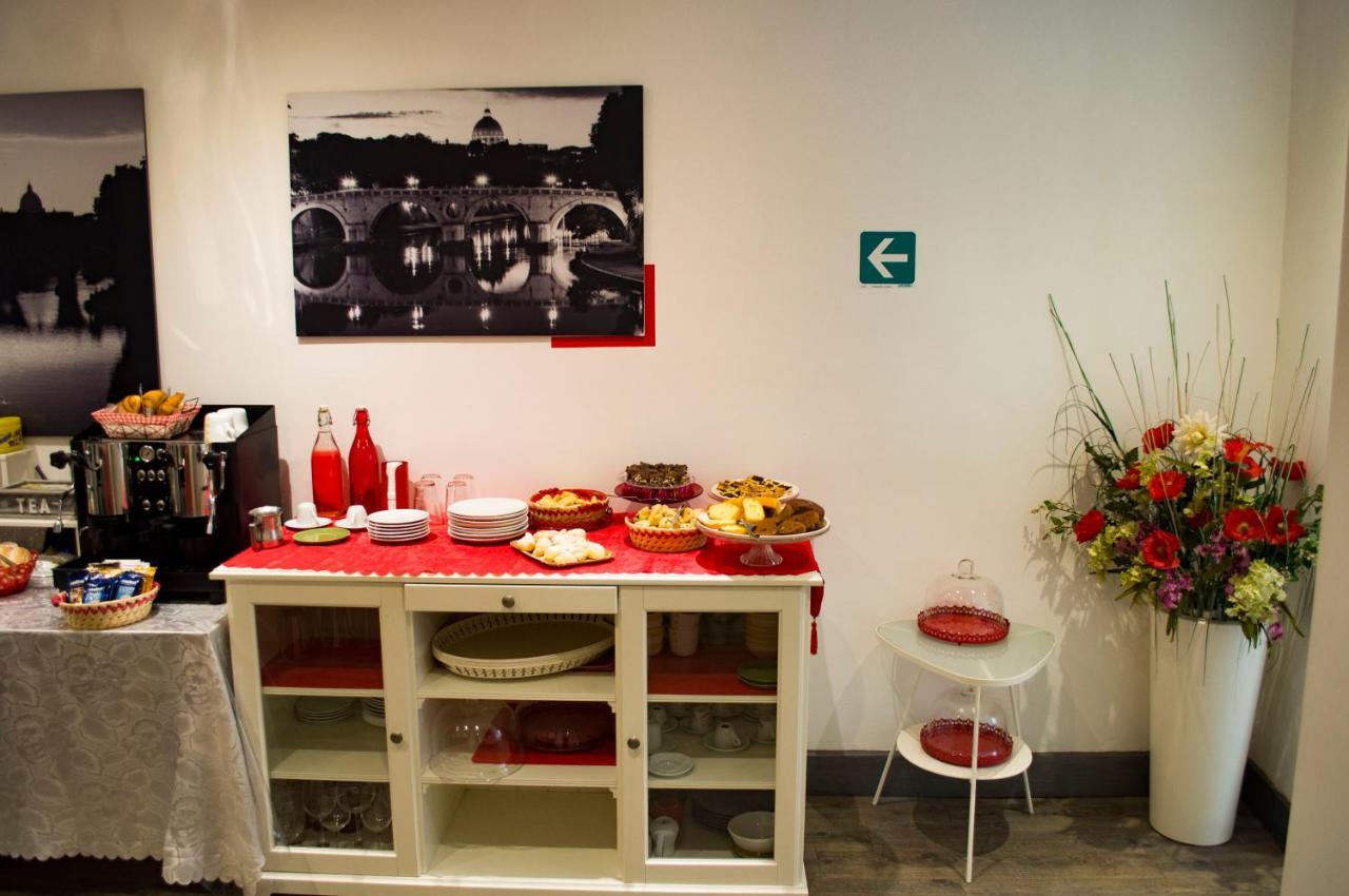 Relais Cola Di Rienzo Bed & Breakfast Rome Bagian luar foto