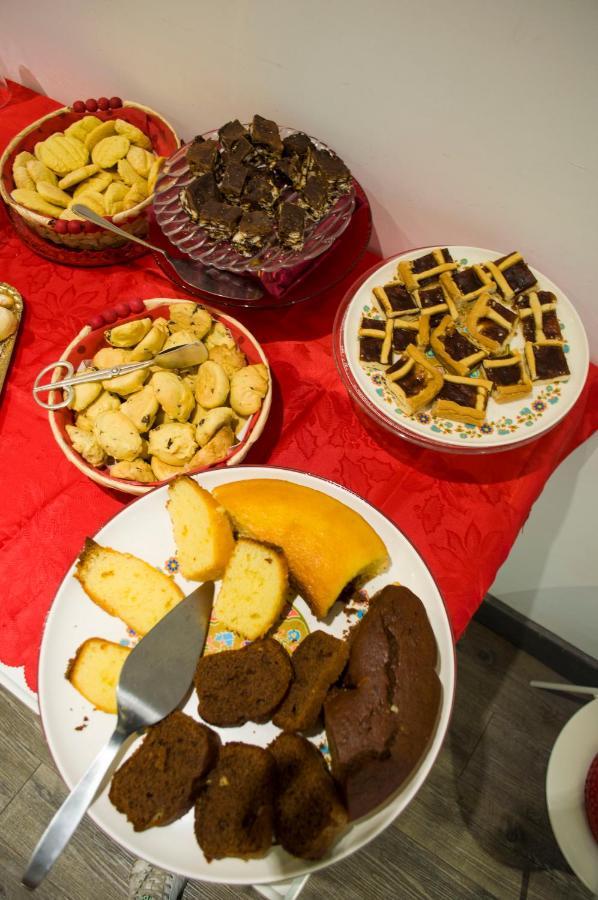 Relais Cola Di Rienzo Bed & Breakfast Rome Bagian luar foto