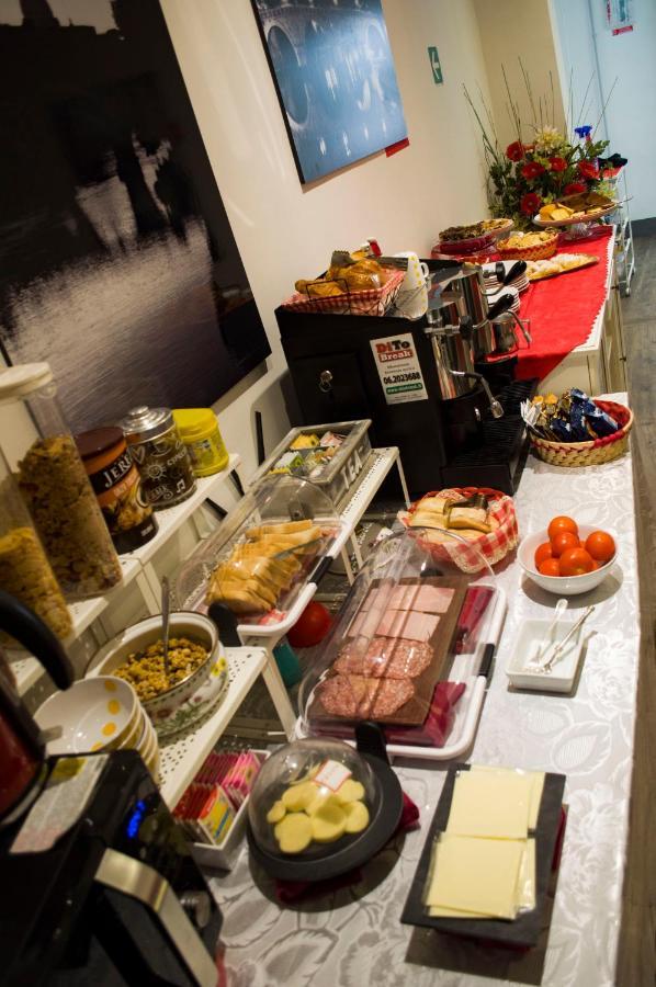 Relais Cola Di Rienzo Bed & Breakfast Rome Bagian luar foto